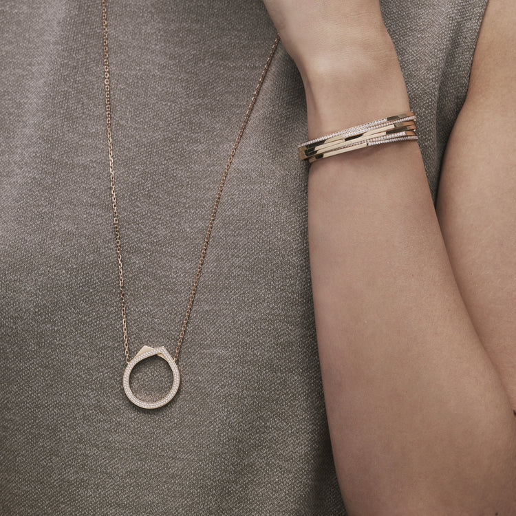 Antifer long pendant