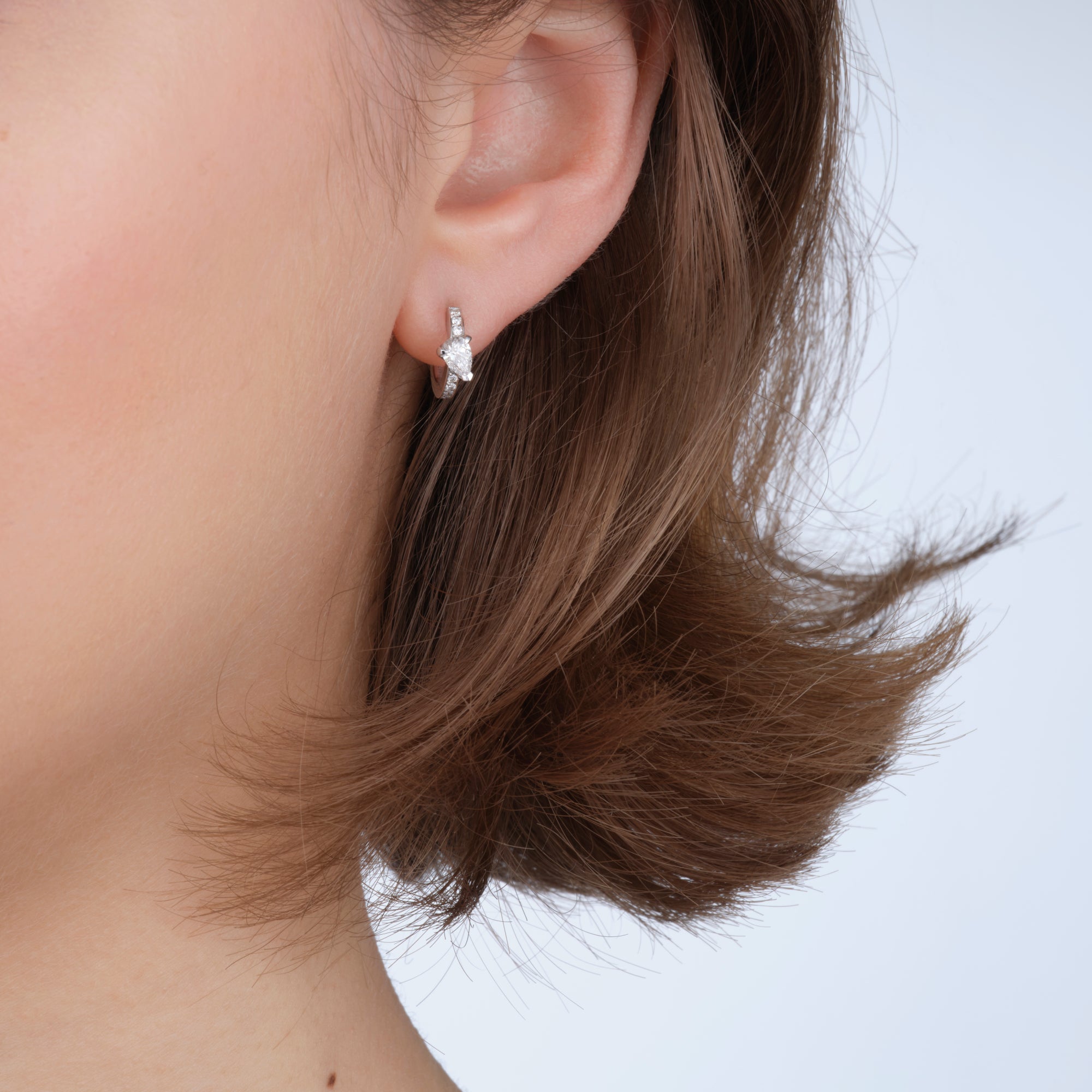 新品＊REPOSSI Serti sur Vide ピアス K18 WG Serti sur Vide hoop earring set with 1 diamond