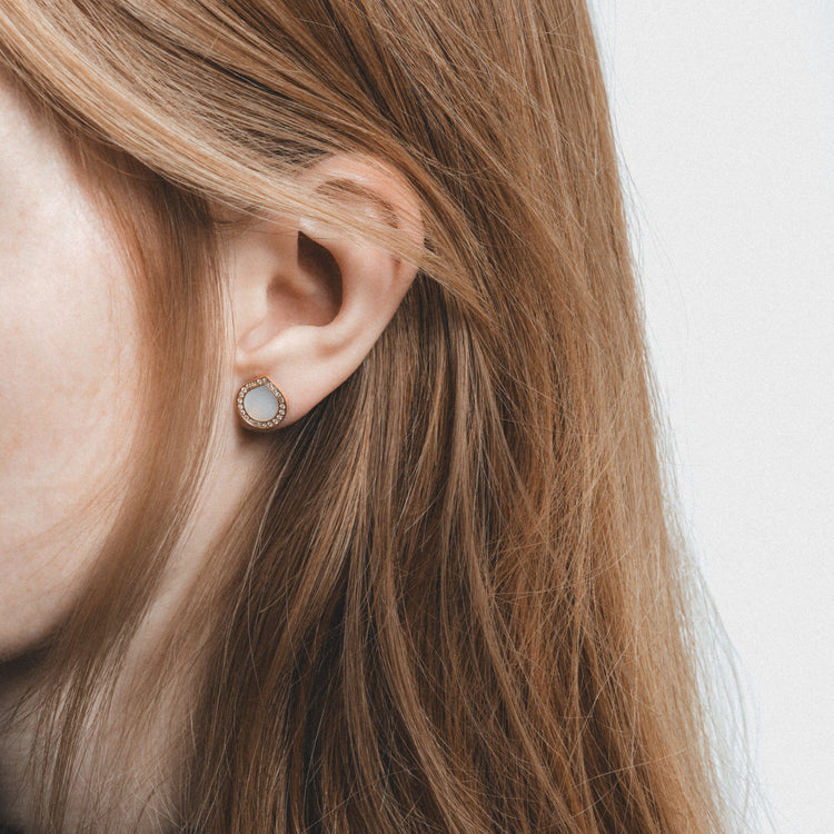Antifer Mother of Pearl stud earring